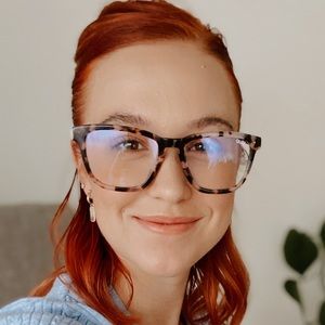 Meet your Posher, Lucy